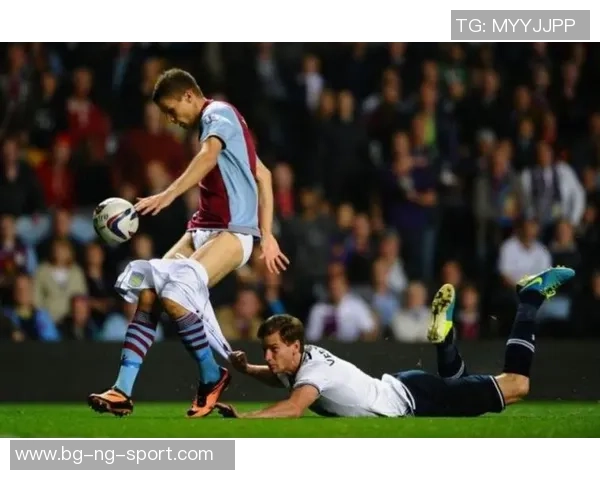 实况足球8搞笑解说带你领略足球场上的奇葩瞬间与欢乐时刻